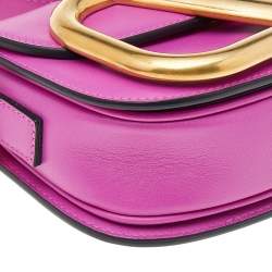 Pre Owned Valentino Fuchsia Leather VLogo Mini Suprevee Crossbody Bag