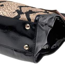 مملوكة مسبقًا حقيبة فالنتينو أفروديت قش وجلد لامع وجلد ثلاثي اللون بفيونكة يد علوية