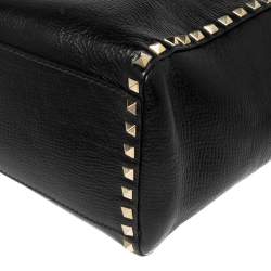 مملوكة مسبقًا حقيبة يد توتس فالنتينو ترابيز روكستد جلد أسود منقوش