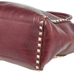Pre Owned Valentino Burgundy Textured Leather Rockstud Trapeze Tote