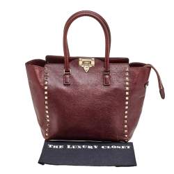 Pre Owned Valentino Burgundy Textured Leather Rockstud Trapeze Tote
