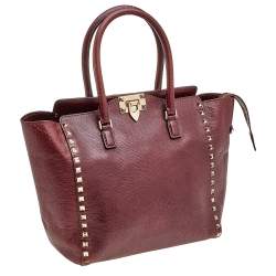 Pre Owned Valentino Burgundy Textured Leather Rockstud Trapeze Tote