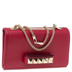 Pre Owned حقيبة كلتش فالنتينو فا فا فوم جلد عنابي مرصعة روكستد بسلسلة 