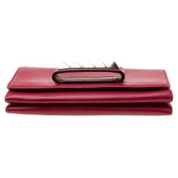 Pre Owned حقيبة كلتش فالنتينو فا فا فوم جلد عنابي مرصعة روكستد بسلسلة 