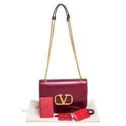 مملوكة مسبقًا Valentino Cerise/Rouge Leather VLOCK Chain Shoulder Bag