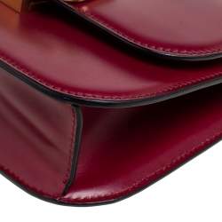 مملوكة مسبقًا Valentino Cerise/Rouge Leather VLOCK Chain Shoulder Bag