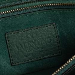 مملوكة مسبقًا حقيبة فالنتينو جلد أخضر مرصع روكستد قفل بقلاب يد علوية