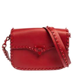 مملوكة مسبقًا Valentino Red Leather Rockstud Flap Shoulder Bag