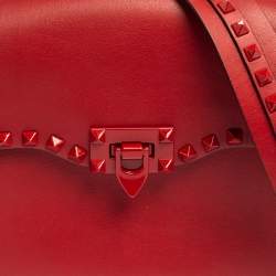 مملوكة مسبقًا Valentino Red Leather Rockstud Flap Shoulder Bag
