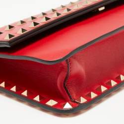 Pre Owned حقيبة كلتش للمعصم  كلتش فالنتينو  جلد أحمر مرصع روكستد