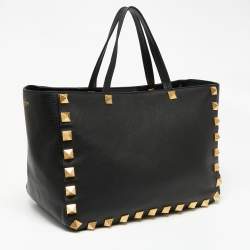 مملوكة مسبقًا Valentino Black Leather Roman Studded Tote