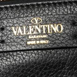 مملوكة مسبقًا Valentino Black Leather Roman Studded Tote