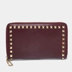 Pre Owned Valentino Burgundy Leather Medium Rockstud Zip Around Wallet
