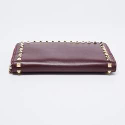 Pre Owned Valentino Burgundy Leather Medium Rockstud Zip Around Wallet