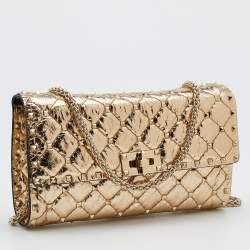 Pre Owned محفظة بسلسلة فالنتينو جلد ذهبي ميتاليك مبطن مرصعة روكستد