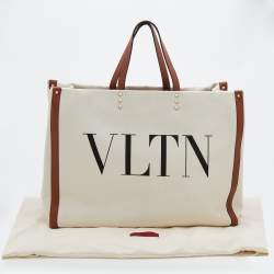 مملوكة مسبقًا حقيبة يد توتس فالنتينو جلد وكانفاس بني/أوف وايت مزينة شعار الماركة ڨي أل تي إن كبيرة