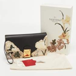 Pre Owned Valentino Black/Cream Floral Print Leather Rockstud Wristlet Clutch