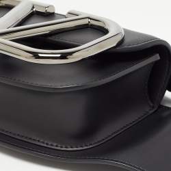 Pre Owned Valentino Black Leather SuperVee Belt Bag