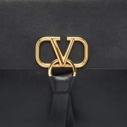 Pre Owned Valentino Black Leather Medium VRING Chain Shoulder Bag