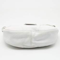 مملوكة مسبقًا Valentino White Leather VLogo Flap Hobo
