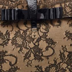 Pre Owned Valentino Beige/Black Raffia, Lace and Patent Leather Top Handle Bag