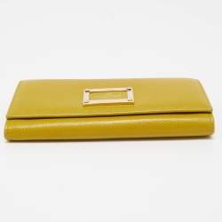 Pre Owned Valentino Green Leather Logo Flap Continental Wallet 