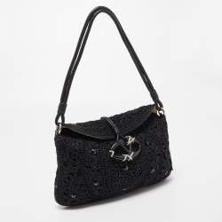 مملوكة مسبقًا Valentino Black Bead Embellished Crochet Fabric V Ring Baguette Bag