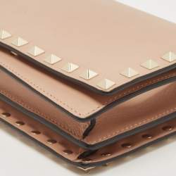 Pre Owned Valentino Beige Leather Rockstud Flap Chain Clutch