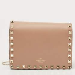 Pre Owned Valentino Beige Leather Rockstud Flap Chain Clutch