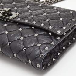 Pre Owned Valentino Black Quilted Crinkled Leather Rockstud Spike Chain Clutch 