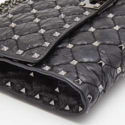 Pre Owned Valentino Black Quilted Crinkled Leather Rockstud Spike Chain Clutch 