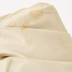 مملوكة مسبقًا Valentino Beige Satin Floral Crystal Embellished Chain Clutch