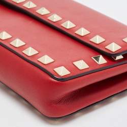 Pre Owned Valentino Red Leather Rockstud Bangle Clutch