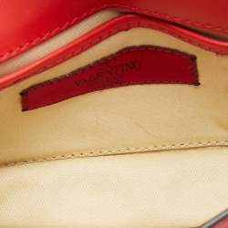 Pre Owned Valentino Red Leather Rockstud Baguette Bag