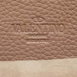 مملوكة مسبقًا Valentino Beige Leather Small Rockstud Flap Shoulder Bag