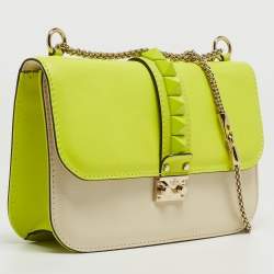 مملوكة مسبقًا Valentino Neon Yellow/Cream Leather Medium Rockstud Glam Lock Flap Bag