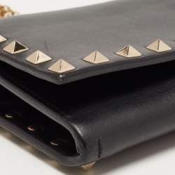 Pre Owned محفظة بسلسلة فالنتينو روكستد جلد ميتالك