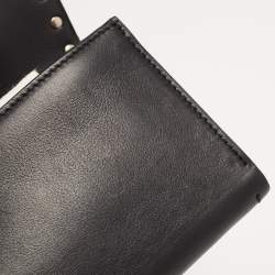 Pre Owned محفظة بسلسلة فالنتينو روكستد جلد ميتالك