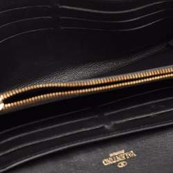 Pre Owned محفظة بسلسلة فالنتينو روكستد جلد ميتالك