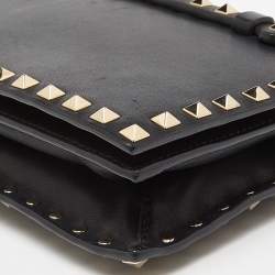 Pre Owned Valentino Black Leather Rockstud Wristlet Clutch