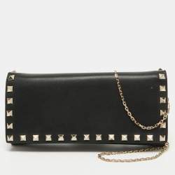 Rockstud leather continental 2025 wallet on chain