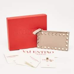 Pre Owned Valentino Poudre Pink Leather Rockstud Zip Card Case