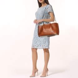 Pre Owned Valentino Brown/Black Leather Medium VLOGO Escape Tote