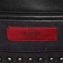 مملوكة مسبقًا Valentino Black Leather Rockstud Bangle Clutch
