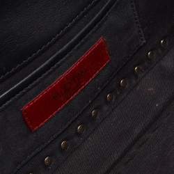 مملوكة مسبقًا Valentino Black Leather Rockstud Bangle Clutch