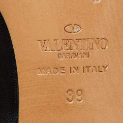 Pre Owned Valentino Black/Beige Leather Grommet Love Latch Pumps Size 39