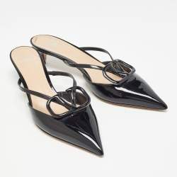 Pre Owned Valentino Black Patent Leather Escape V logo Sandals Size 40