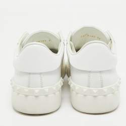 Pre Owned Valentino White Leather Rockstud  Low Top Sneakers 39