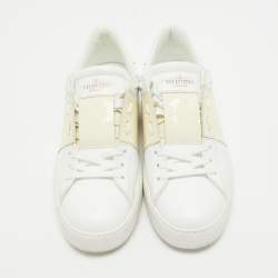 Pre Owned Valentino White Leather Rockstud  Low Top Sneakers 39
