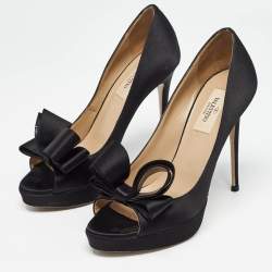 Pre Owned Valentino Black Satin Peep Toe Bow Pumps Size 37.5